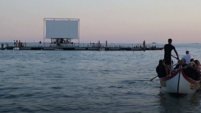 Venedik sularında film keyfi